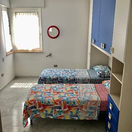 Apartamento Casa Sul Corso Di Lido Marini Exterior foto